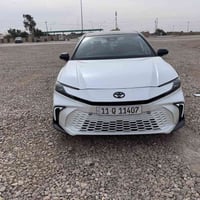 البيع كامري موديل 2025 فول موصفات بدون فتحه 07832966424 السعر 250 وبيه...