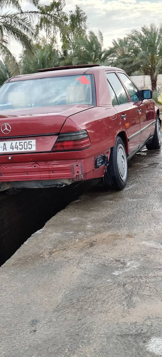 سلام عليكم للبيع
مديل ٨٩
مارسدس حجم ٢٣٠اوربي
كير عادي 
صبغ عام لجماليه 
مكفوله من ضربه 
رقم كربلاء بسمي
كير مكينه كفاله 
كهربائيات كلها شغاله
حداديه تخم تاير جديد
فتحه طكتين 
سياره معايزه برغي واحد 
مكان سياره بالنجف كوفه 

***********
