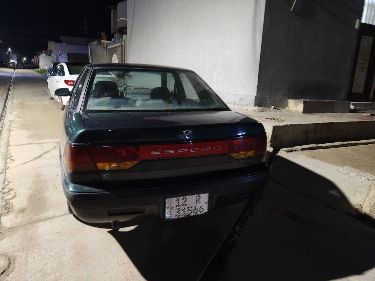 سلام عليكم سياره للبيع دايو موديل 1994 محرك 16 شرط المحرك شرط الكير عادي مصبوغ جماليه مكان السياره موصل سهل نينوى الرقم كورك *********** 
***********
