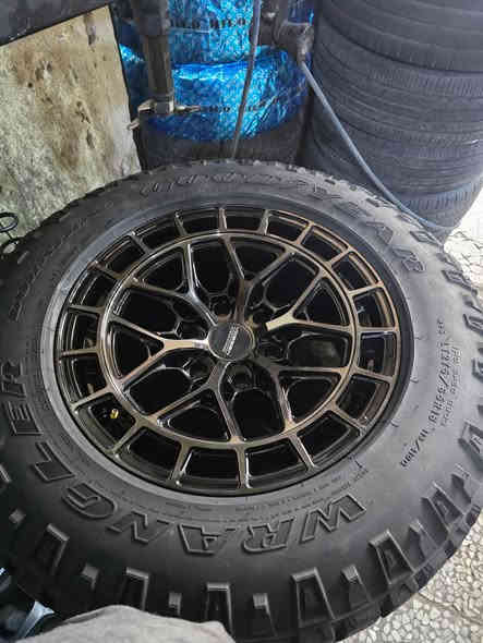 للبيع او مراوس 
تخم ويل كب حجم18 جديد 6برغي
مع تخم تاير كودير(Goodyear) أمريكي 
يرهم(تاهو.رام.يوكن.بيكم فور.سلفرادو.
لاندكروزر)
السعر والتفاصيل اتصل وتدلل
*********** واتساب / رصيد
