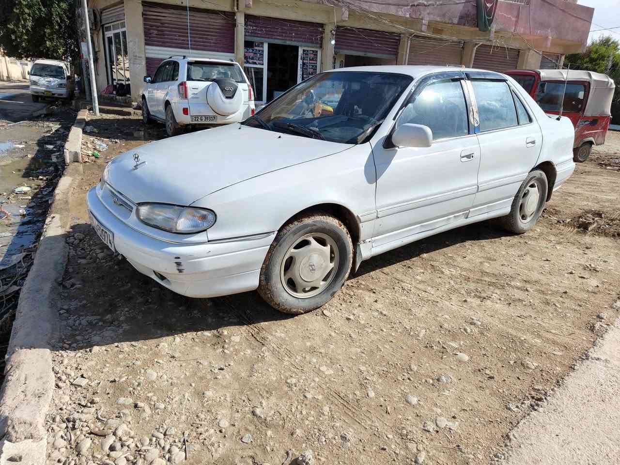 الانترا دمعه موديل 95 
كير اوتماتيك جديد قبل سبوع شديته
محرك خير من الله لا تنقيص ولا تبخير 
تخم تاير جديد 
صدر نضافه 80%
عنوان ديالى بعقوبة حي المعلمين ***********
سعر 35 وبيها مجال بسيط
