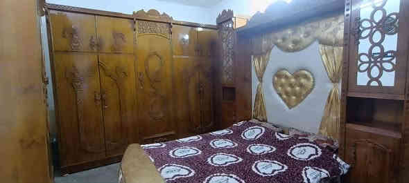 غرفة نوم نظيفه حيل بعدها بنايلونها فصال شغل عراقي خشب رقم 1مع دوشك سعر 900شراي اتصل  علي رقم غير متواجد ع فيس ***********
