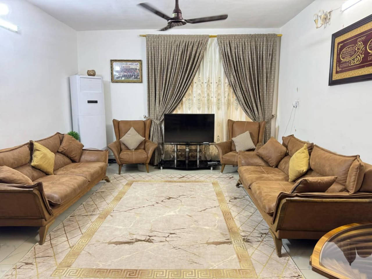 السلام عليكم تخم مستخدم نظيف سعره ٥٠٠وبيه مجال مكلفه بالنشر استفسار على هذا الرقم ***********
