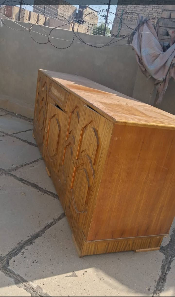 سلام عليكم. بوفيه مترتين وربعين سم للبيع  وباسكل حجم 27 بناتي اوربي الاصلي شرط للبيع   للتواصل ***********.مكلف بنشر
