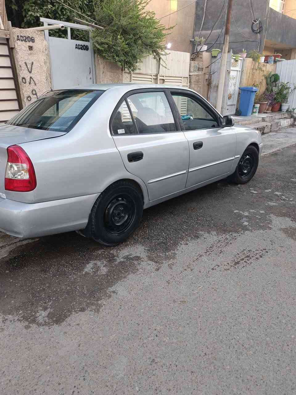 سلام عليكم اكسنت ٢٠٠٢ موضح كلشي بلصور كير ومحرك ***********بيه واتساب أي شي تحب استفسر سعرها ٤٦وبيها مجال مكاني بغداد سياره بسمي والهزه للثالث
