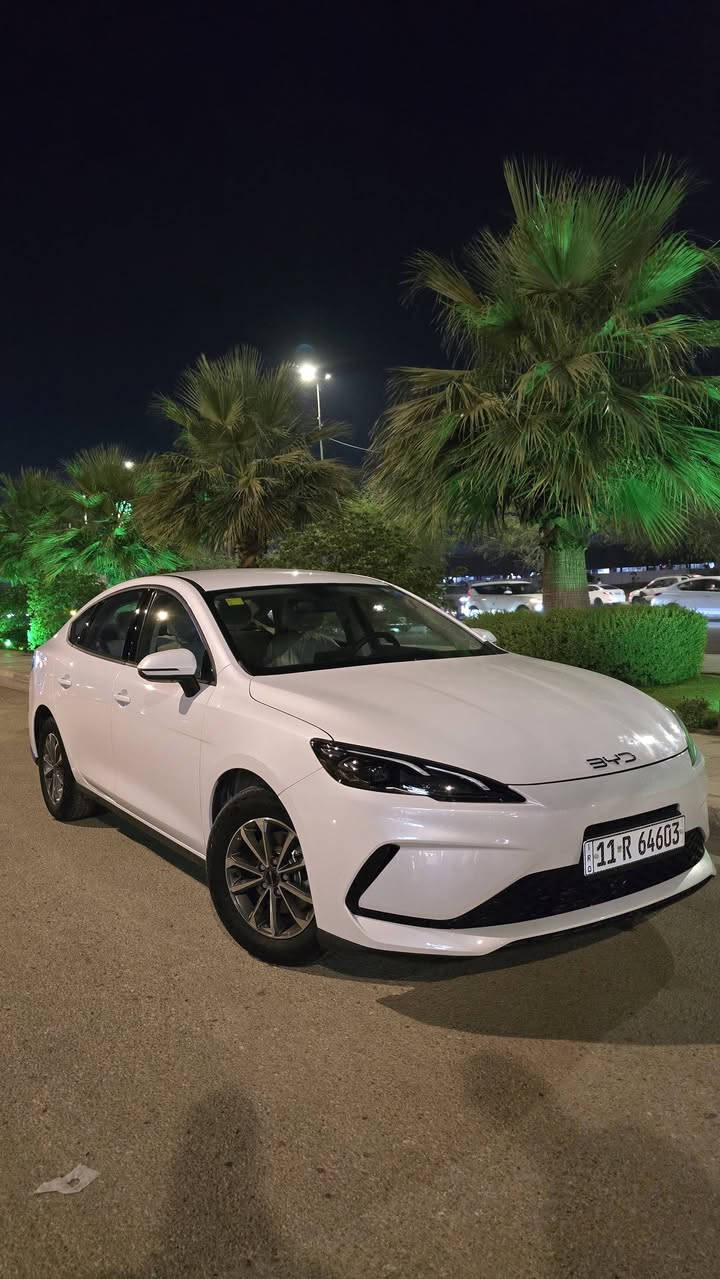 للبيع BYD Seal 05 موديل 2026
اقرأ التفاصيل كاملة قبل التواصل

لون أبيض لؤلؤي مميز ✨
السيارة بحالة ممتازة جدًا واستعمال شخصي .

🔹 سنة الصنع 2025
🔹رقم مميز بغداد بأسمي 
🔹 عداد HEV: 5  الف كم 
🔹 عداد EV: 7 الف كم 
🔹 لون أبيض لؤلؤي
🔹 مكيف ممتاز وأداء رائع في الأجواء الحارة
🔹 اقتصادية جدًا في استهلاك الوقود والكهرباء
🔹 قيادة هادئة ومريحة 
🔹 جميع الصيانات الدورية مُنجزة
🔹 نظافة عالية وجاهزة للاستخدام مباشرة
🔹السيارة مغلفة جلد درجة اولى تفصال مبطن حماية وعزل ارضيتها بالكامل + الجنطة 
🔹برمجة و تحديث وبرامج اخر اصدار
السيارة مناسبة لمن يبحث عن سيارة حديثة، عملية، واقتصادية بمواصفات ممتازة وحالة شبه جديدة. 
بيها طخة في الجاملغ الامامي الأيسر و طرف البنيد بدون اي دواخل موضحات بالصور 

السعر المطلوب ١٨.٩٠٠

 التواصل على الواتساب فقط 
⬇️⬇️⬇️⬇️⬇️⬇️
https://wa.me/qr/C4RFHXVISSRSE1

***********

