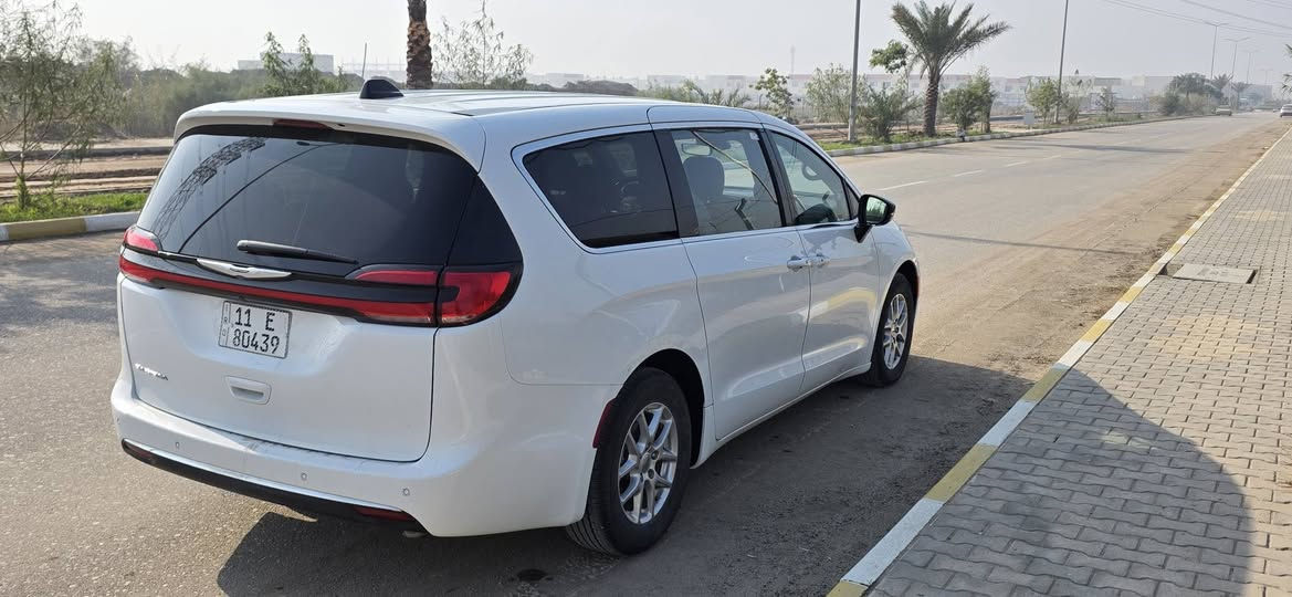 كرايسلر باسفيكا موديل 24 مرقمه بغداد باسمي*
مواصفات تورنك *
محرك حجم 3600 *
كير ماوس *
شاشه كبيره كار بلي *
كامره خلفيه دواره *
فول تحكم ستيرن *
سايد بريك بصمه *
بصمه بيبان وتشغيل *
تشغيل عن بعد *
رادار امامي جانبي *
حساس دعاميه خلفي *
كشن كهرباء *
كشنات قلاب سياحي *
هيتر بالمرايه *
مرايه قابله للطي *
اشاره بالمري *
تحديد مسار للأمام *
قياده ذاتيه *
توقف ذاتي للأمام *
تبريد ثلاث قطع *
بيبان جانبيه شفط *
جنطه شفط*
عداد دجتال *
لايت ثلاث عدسات *
بلاجكتور عدسه *
بك لايت لد *
ويل كب حجم 17 كروم 
سياره جديده حادثها موضح بالصور بدون دواخل تبديل باب سلايت فقط مكانها الديوانيه *
سعرها 255 وبيها مجال للاستفسار الاتصال على الأرقام 
*********** واتس اب 
***********
