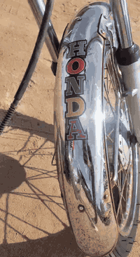 سلام عليكم دراجه ايراني نضيفه مكبنه ناعمه غراض كله جديد كلشي ما ناقصهه مكاني بصره گرمت علي رايدهه300 وبيها مجال قليل رقم***********مكلف بنشر
