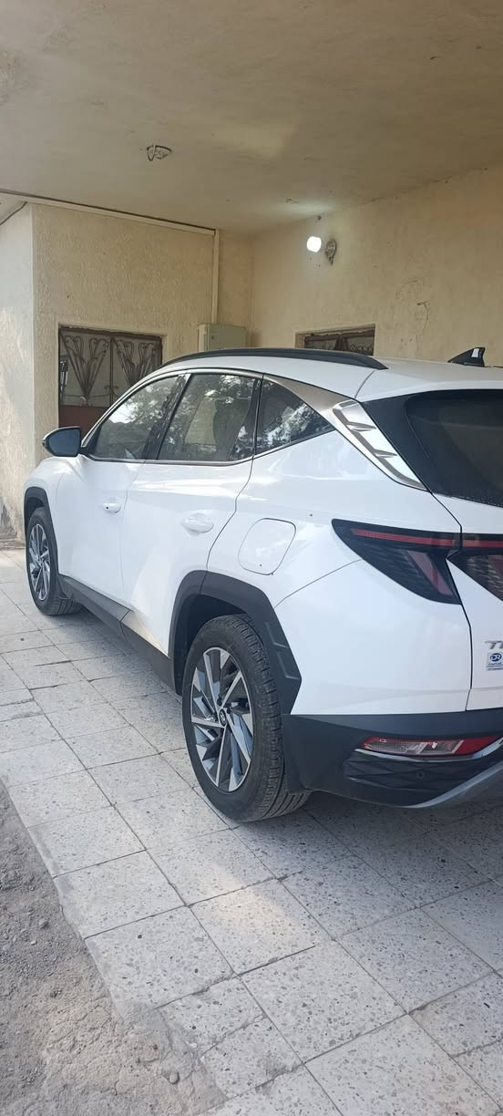 السلام عليكم..
سياره توسان خليجي  موديل 2023 للبيع رقم دولي جديد 
السيارة مكفوله من كلشي باسمي 
السعر 215 وبيها مجال قليل 
***********
