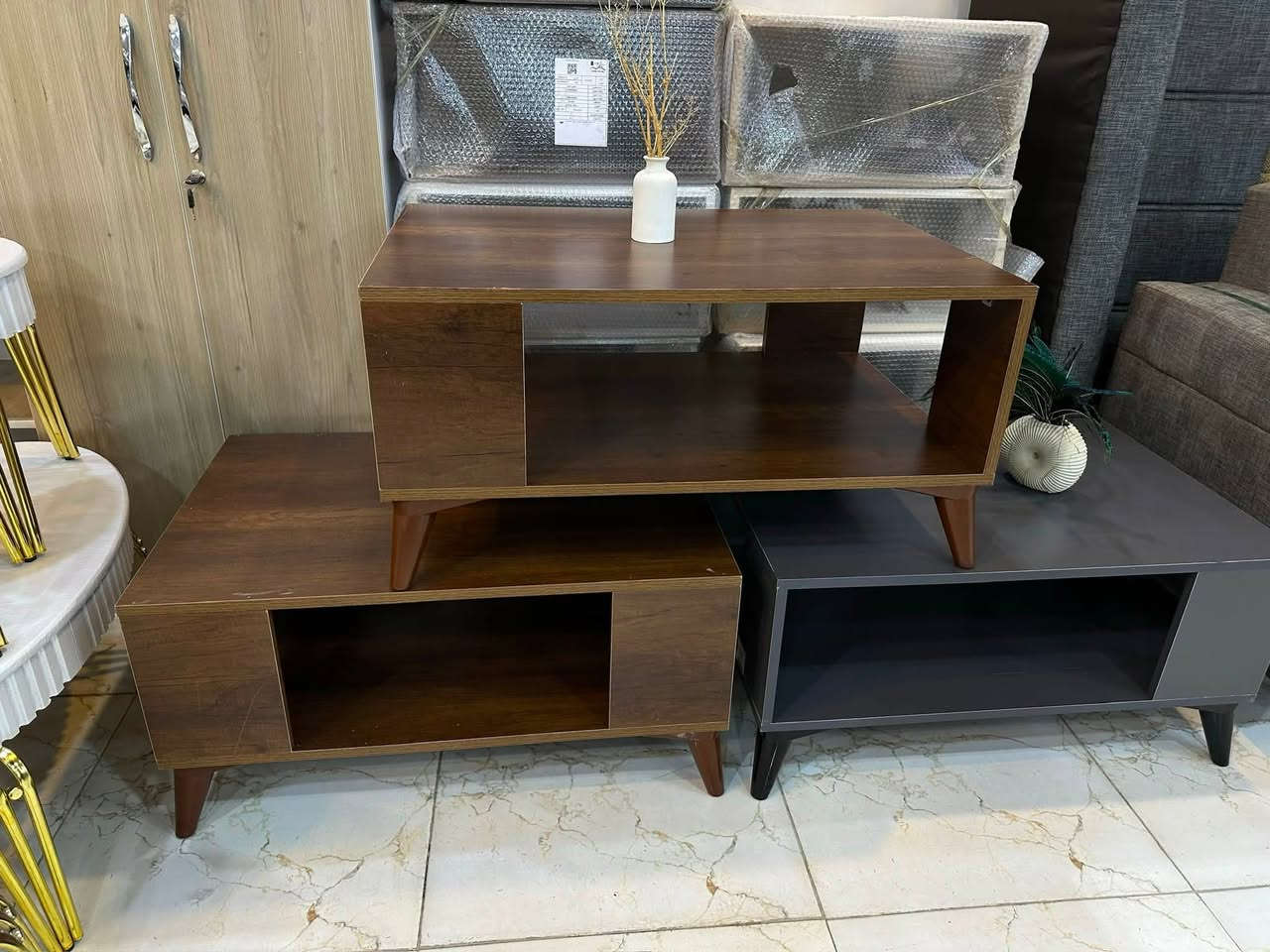 تحية طيبة زبائننا الكرام.. لكثرت الطلب عن الطبلة الوسطية الخشبية توفرت العرض 90×60سم باللوان مختلفة السعر 65الف العنوان الناصرية الاسكان الصناعي نزلة الثانية قرب مدرسة الكندي للتواصل ع *********** ويوجد توصيل داخل الناصرية أهلا وسهلا بكم
