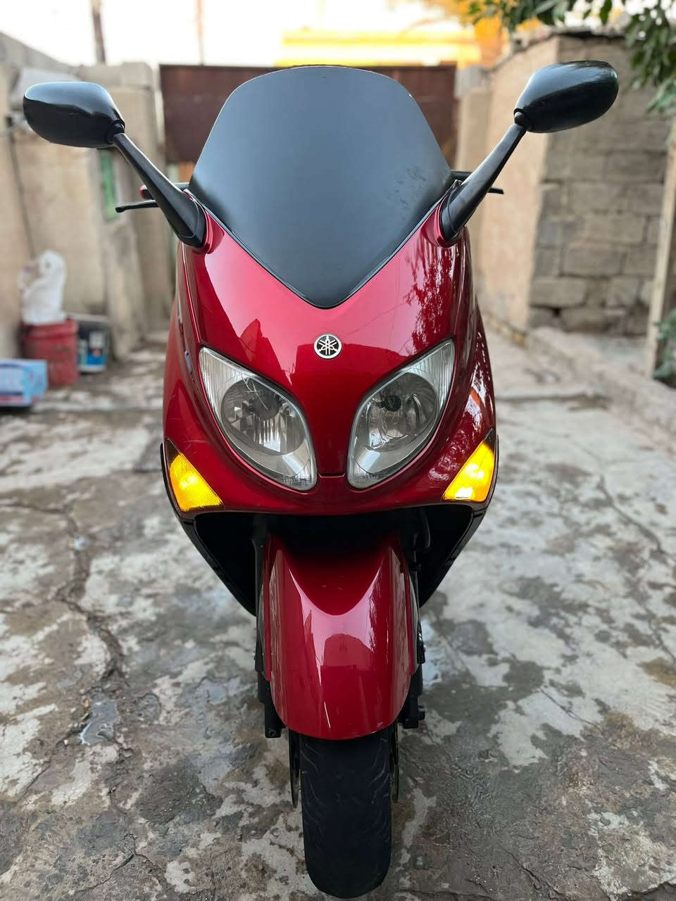Tmax500 2008
دراجه مكفوله كفاله عامه 
نضافته الدراجه 100/100
ماشيه 24 الف قابل للزياده
دراجه عليه منضومه ابركات ابرمبو 
عنوان بغداد رقم الهاتف ***********
                              وتساب***********
