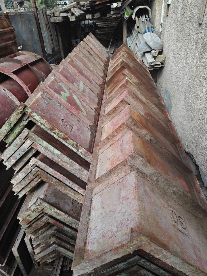 دنك 50*25 3️⃣ متر للبيع نضافه 90 بلميه  
بأسعار مناسبه
