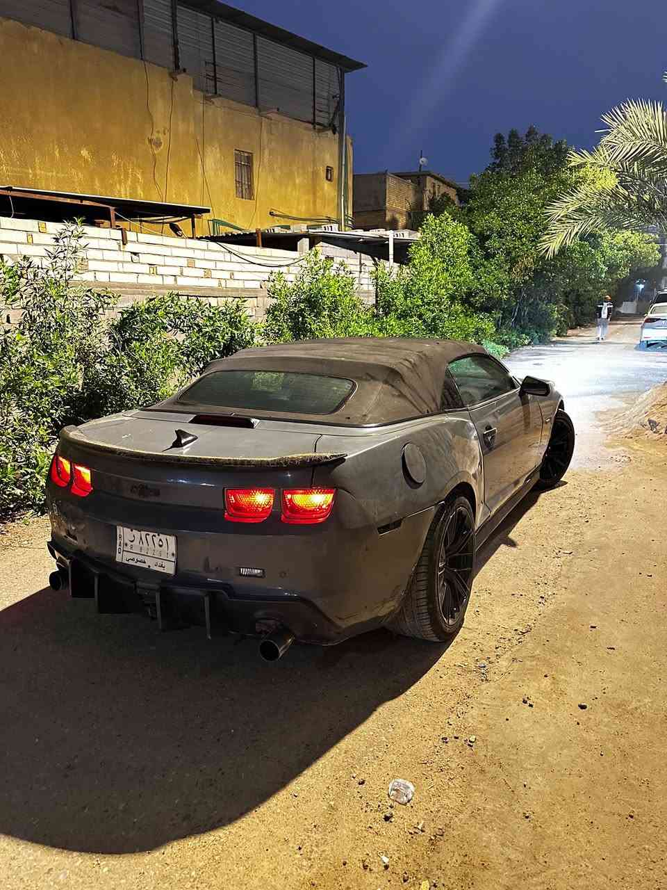 كمارو للبيع.
كمارو كشف فول موصفات للبيع گير عادي
السياره ماشيه 143,000km حقيقي فول موصفات گيجات كشنات جلد وكهربائيات ، السياره متروكه وجاي نعمر بيه حداديه جاهزه كهربائيات ومكينه جاهزات للأمانه الگير ينرادله تصفير 
السياره بيه ملاحضات قليله وتجهز 100% السياره مصبوغه عام سمنتي لونه الاصلي سلڤر  غير محدد معه العلم السياره وارد امريكي كلين تايتل ضررها فقطططط دعاميه 
موديله 2013 سته سلندر Rs السياره ب٧٠$ وبيه مجال او مراوس بسياره صالون نفس السعر
للتواصل.***********
راعيها بغداد ويريد تحويل 
ملاحضه:::الويل مو ويها
