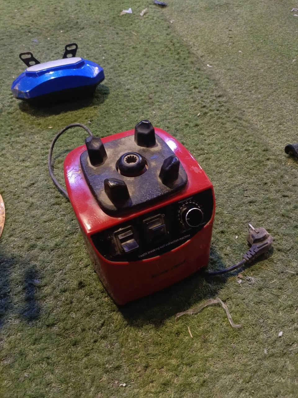 غراض للبيع فقط يراد تنضيف كله شغاله للبيع وبعد أكو غراض ليحب يكول شمحتاج قيم بالله يرضه بي  وأعلى سعر ابيع  ***********
