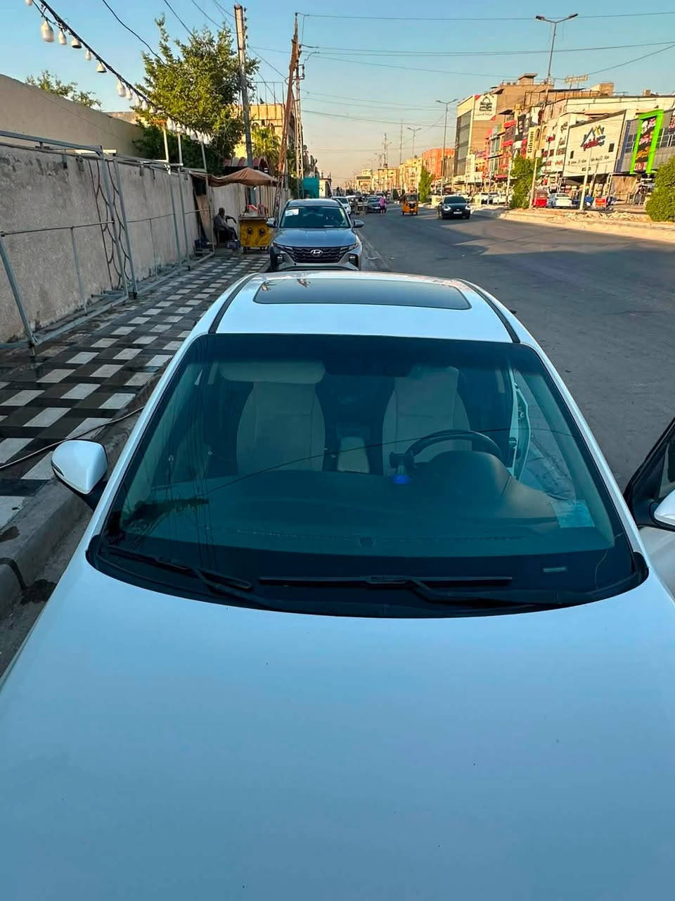 السلام عليكم للبيع اكسنت موديل ٢٠٢٠ فول موصفات بيها قليل بارد ماشيه 117 مرقم بغداد السعر ١١٨ وبيها مجال للاستفسار على رقم ***********
