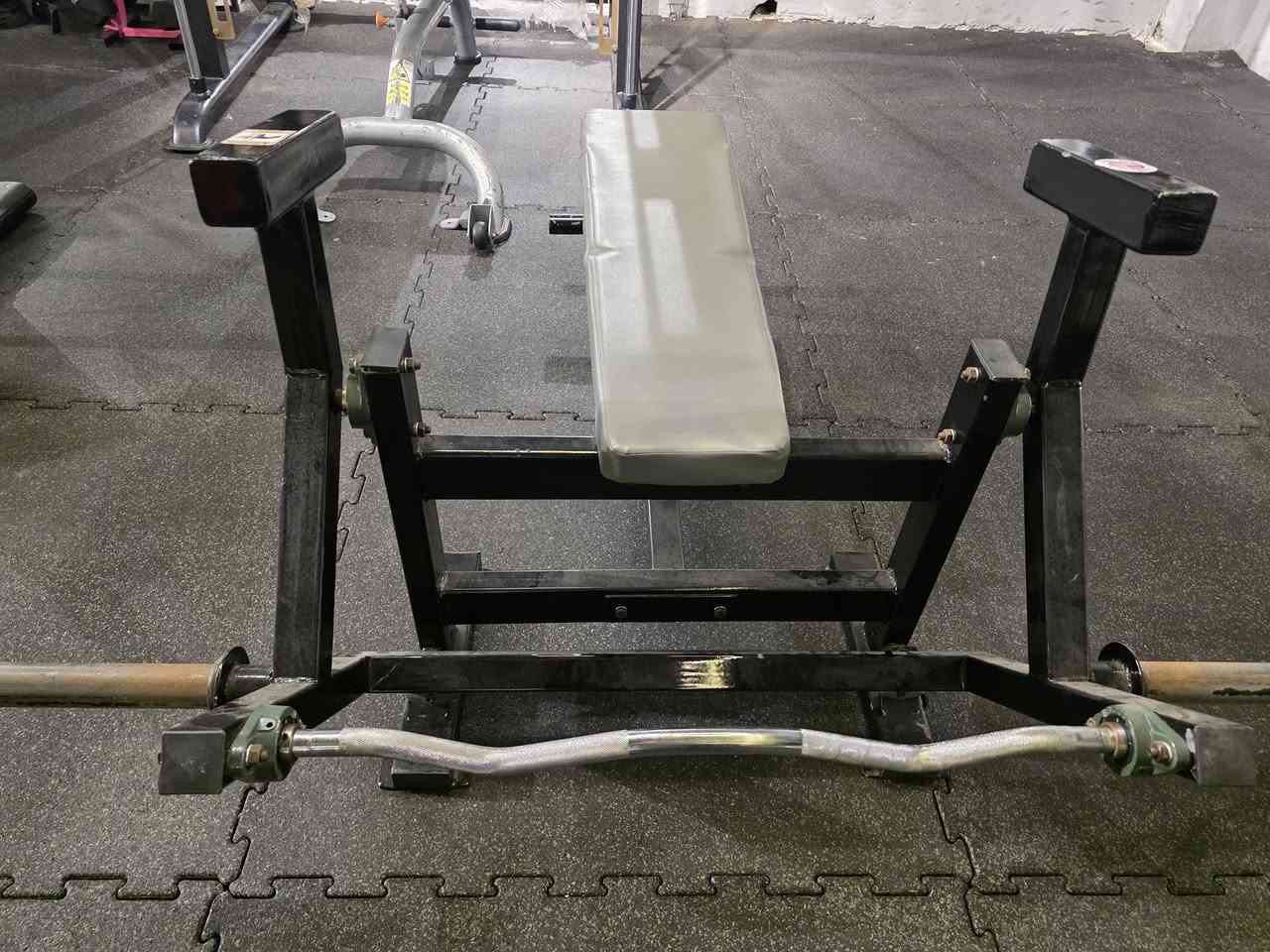 دواخل و خوارج مزدوج ٦٠٠ الف
باك ارج و مصطبة بلوفر ٥٠٠ الف
***********
اربيل
