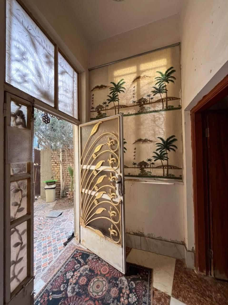 السلام عليكم 
بيت للبيع المساحه 200 طابو صرف بسعر مناسب 
العنوان 📍ام الخيل الثالثة شارع عشرين قرب مدرسة قطر الندى الابتدائية 
دار طابق واحد  🔹 التفاصيل:البناء كونكريت مسلح 
 •  غرفتين 
 • صاله 
استقبال 
 • مطبخ
 •مجموع صحيات
 • كراج سياره 
 • سطح الاستفسار ***********
*********** 
 او مراجعة مكتب كربلاء للعقار والمقاولات العامه الجزائر شارع المطاعم قرب صيدليه عالم الدواء إذ ارت بيع عقار او بناء أو ترميم ما عليك فقط مراسلتنا 
المطور العقاري
