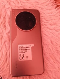 تلفون  tecno كامون 40برمير تلفون جديد بعده ذاكره 256  يشغل بالعبة البب...