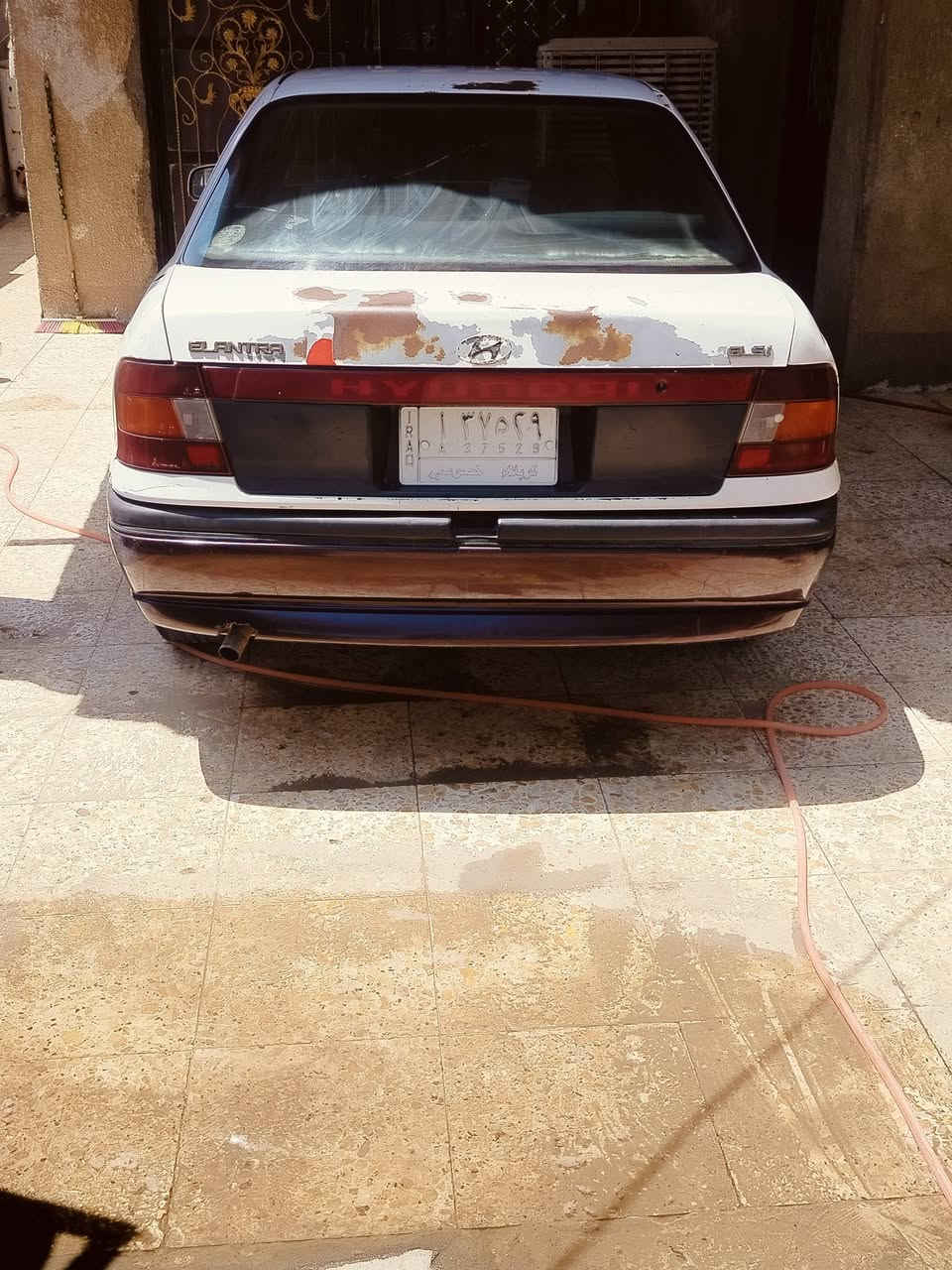 سلام عليكم النتره دمعه 1992رقم كربلاء مكينه وكير مفتوح و جدد صدرها حلوو تايرات نضاف داخله كله جديد كهربايات شغاله كشرها كدام عينك بدون تحويل عندي وكاله خاصه باسمي سعرها 12 ورقه ترايك وين ماتريد مكانها بابل مسيب رقم الهاتف ***********
