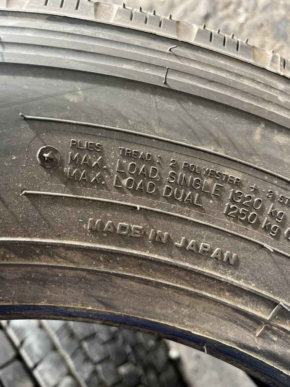 السلام عليكم وصل تايرات جديد ياباني اصلي كوستر ناصي قياس 215/70/17.5 متوفر جمله مفرد يوجد توصيل لجميع المحافظات  سعر بلاش (235) الف زوج 🔥
***********
