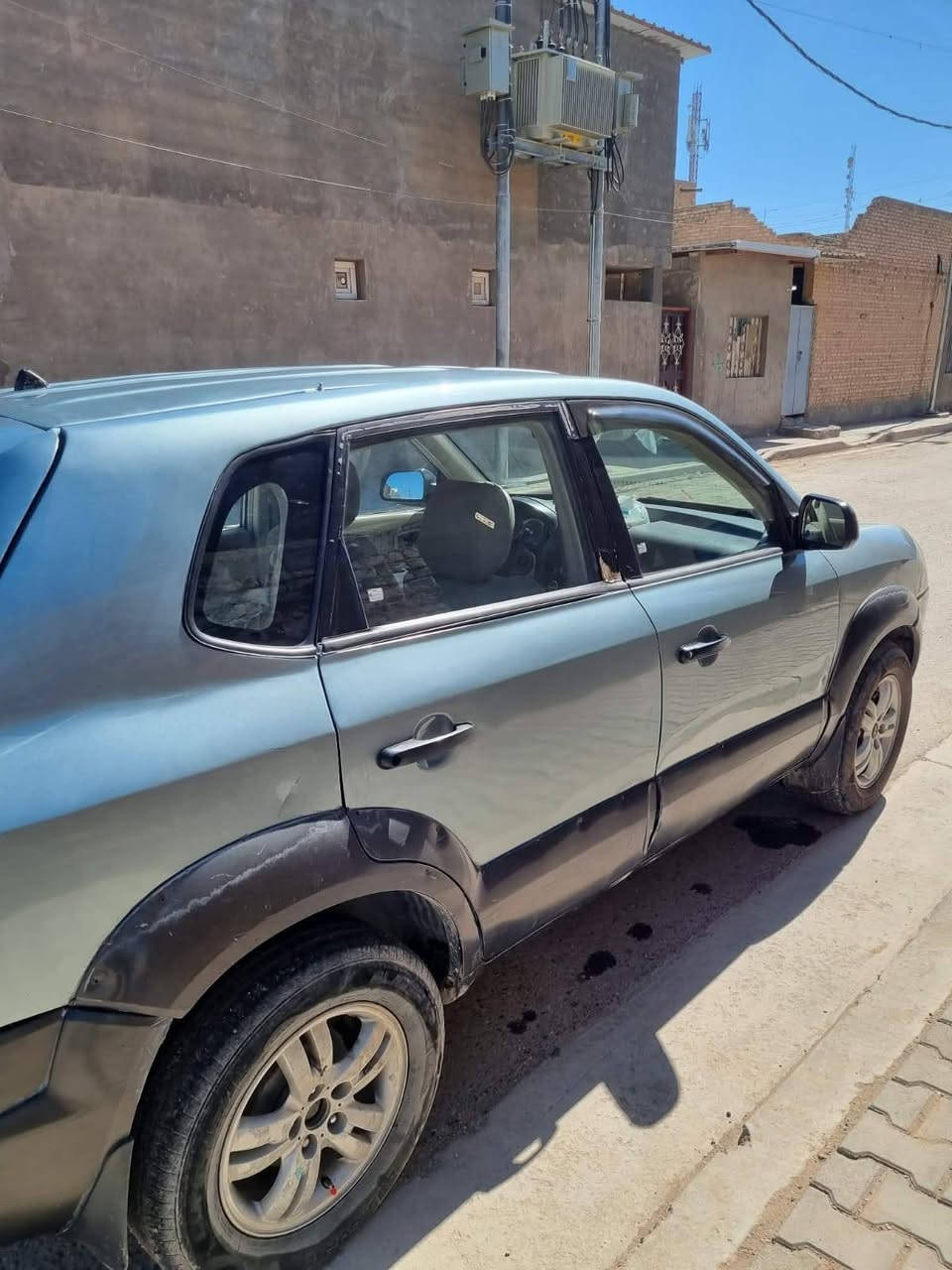 للبيع هيونداي توسان 2007
🔹 الموديل: 2007
🔹 الحالة: مجفية، بيها صبغ جامرلغات + القمارة جرد مصبوغة تجميلي
🔹 باقي أجزاء السيارة: كلشي تمام وما بيهن مشاكل
🔹 المواصفات: وضعها جيد وجاهزة للاستخدام
💰 السعر: 85 (قابل للتفاوض)
📄 الملكية: باسم المالك (أسمي)
📍 الموقع: بابل – الاسكندرية
📞 للتواصل فقط على الرقم: ***********
