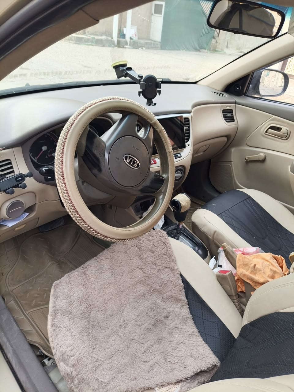 كيه ٢٠١٢ سياره قطره صبغ مابيه محرك بي صرف كير توماتيك سعره ٨٧بيه تقحيل ***********موصل الايسر
