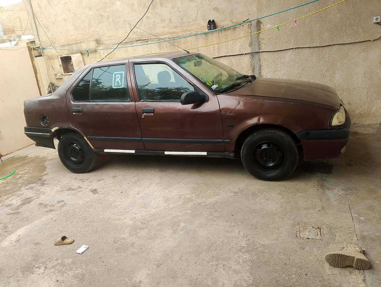 السلام عليكم
رينو حجم19
محرك وكير شرط 
طخم تايرات جديد 
رقم اخضر سنوية خضره 
شرط التحويل 
الرقم ***********
      ***********
السعر 14 مجال بسيط
