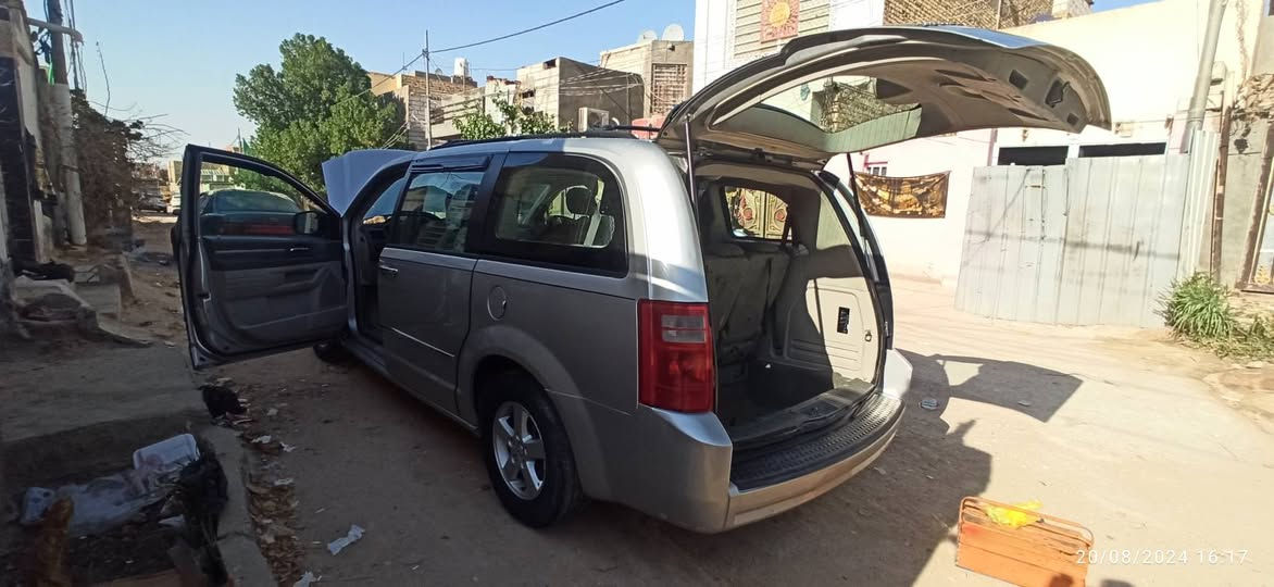 موديل 2010 للبيع السعر112 السياره باسمي مكانها نجف
***********
