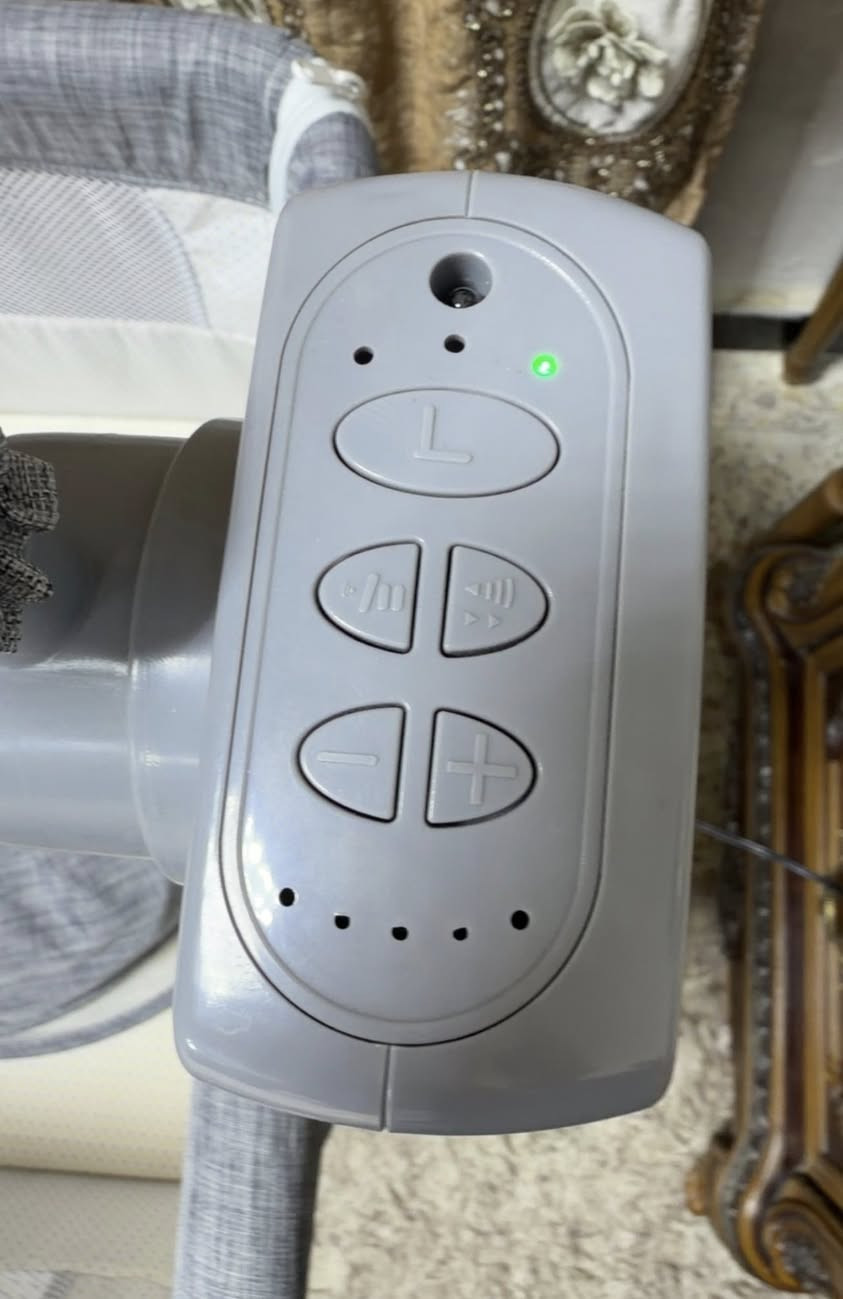 السلام عليكم ورحمه الله وبركاته
هزاز اطفال درجه اولى استعماله كلش قليل وبي ريمونت وتحكم و تشغيل صوت بلوتوث و ايضا بي وضعيات سعره ب ١٢٥ الف وبي مجال

و مرجوحه تتحمل وزن ١٣٠ كيلو الحجم الجبير الاصليه ونضيفه استعمالها قليل 
سعرها ١٢٥ الف وبيها مجال بسيط للشراي 
موجود ع الواتساب او على الماسنجر وهذا رقمي ***********
