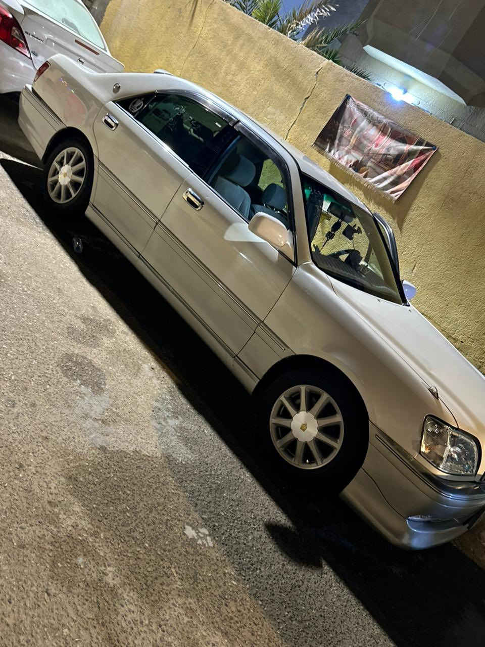 سلام عليكم سياره ملكه دكمتين رقم ذي قار اصولي شاصي71 كصتين قماره وجنطه مكينه ديفور جبير حداده 100 بل100 تبريد وتدفه سعر 100ورقه وبيه مجال بصيط التصال ***********
