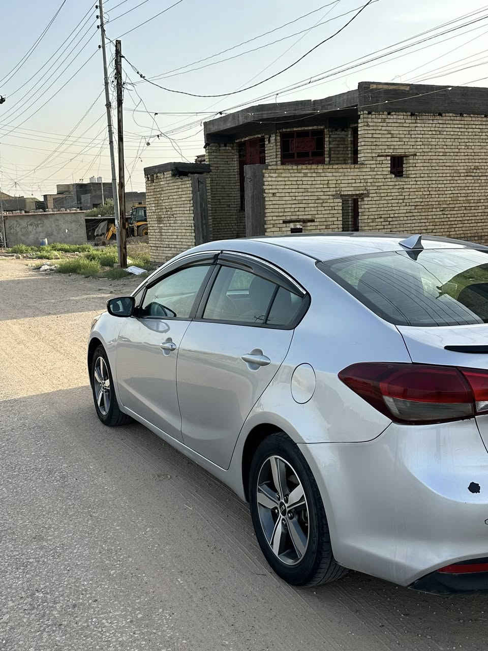 السلام عليكم
عيد اضحى مبارك وكل عام وانتم بخير
فورتي2017
مكينة2000دوش المرغوب
كير at
تبريد مديوم جديد
ضررها خلفي بدون حوض  جاملغ خلفي وقبغ جنطه وباب مصبوغه صور الضرر مع المنشور
بجم كبس بدون ايرباك 
صدرها زين تقريباً75او80‎%‎
كشرها صافي
مواصفاتها 
فول تحكم
ويل17 
وشاشه وسط وباقي مواصفات الفورتي المعروفه
السعر110وبيها مجال بسيط رقم بغداد

مكانها بابل الاسكندرية
***********
