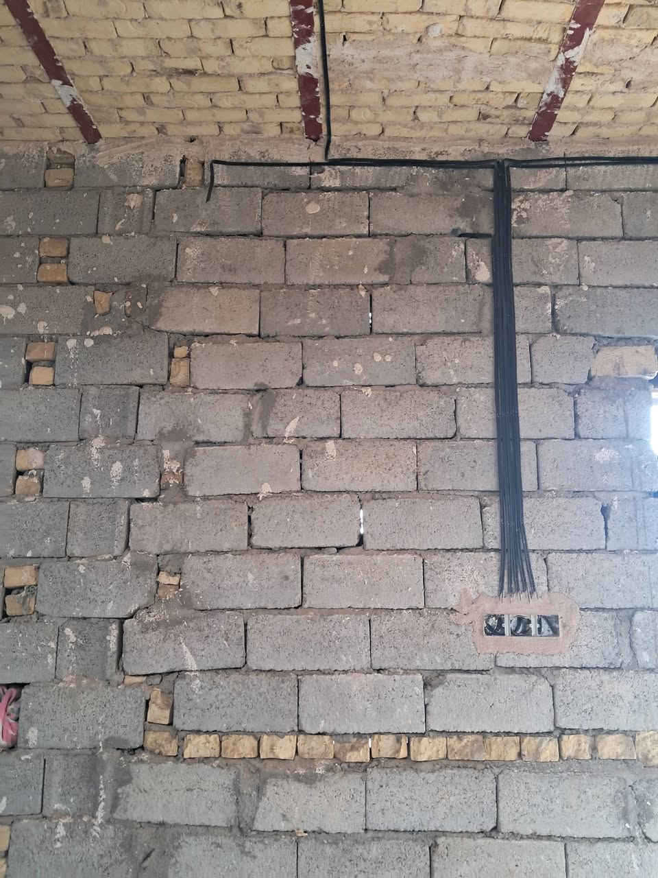 تأسيسات  عامه  كهرباء و ماء و مجاري  وتقطير سبالت وصيانه كل شيء وحسب الطلب  
*********** واتساب
