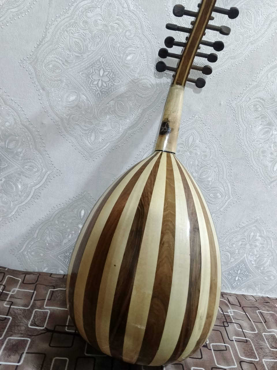 السلام عليكم الاه الموسيقيه لل بيع نضيفاا جداً وا سعر مناسب جداً واتساب ***********
