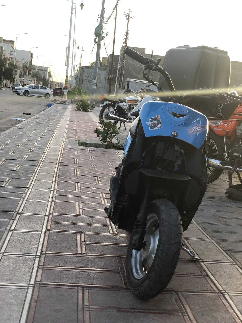 سلام عليكم بيجي البيع كهربئيات كامله سلف شغال المحرك جديد دراجه شوفت عينكم مثل الي بل صوره 250المكان ناصريه مركز ***********
