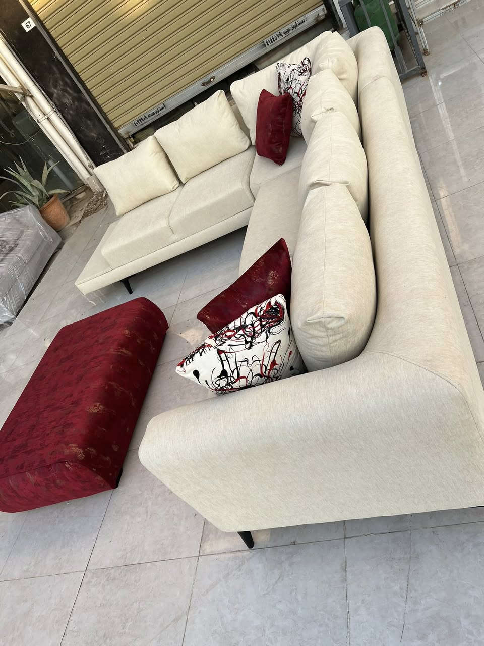 جديد كورنر تركي مودرن New 🇹🇷
ماركة  ( صدف) 
يتكون من 6 إلى 7 نفرات مع طبله 
 والجلوس مريح وسوفت 
القياس 280 في 315 
السعر 645$    
للاستفسار واتساب ***********
عنوان مجمع شارى ئاندازيان مقابيل فلوريا ستي 
يوجود توصيل جميع محافضات العراق 🚚 150 الف
