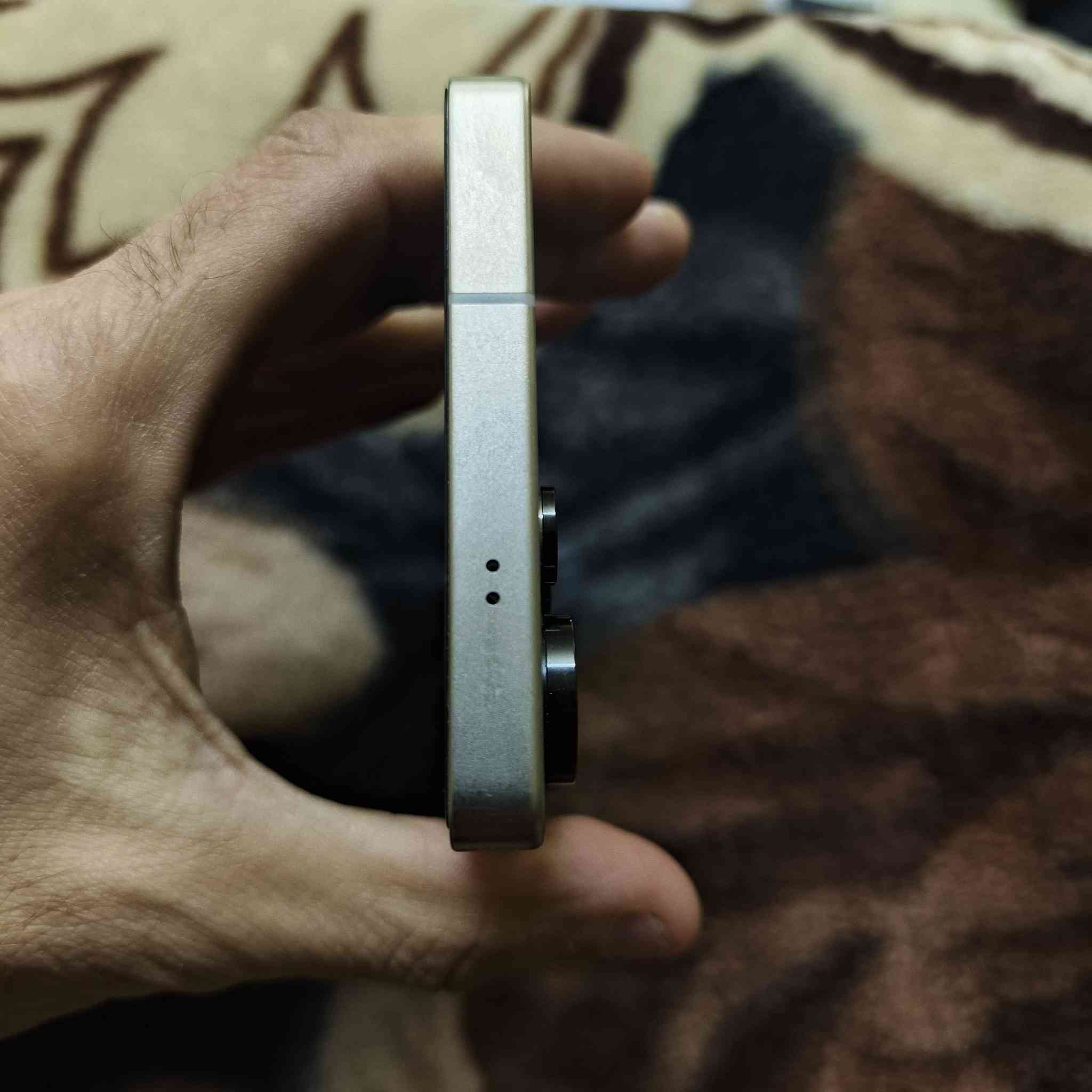 السلام عليكم 
اس 25 الترا 
ذاكره 1 تيرا اكرر (1 تيرا )  
للون اسود
السعر مليون و 450 قفل لا تعاملني بروح جدك
نزلت منشور قبل كم يوم وبسبب الي يعاملون ما بعت
سعره قفل قفل قفل


**إذا كنت صاحب هذا الإعلان وتريد حذفه لأي سبب، رجاءا أرسل رسالة إلى الدعم الفني**