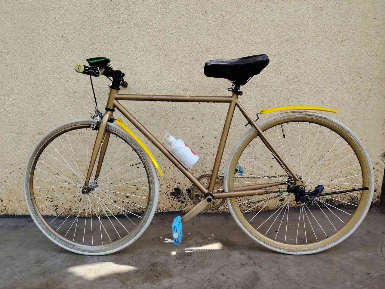 شلعه بايسكلات فوك ال 15 سعر  الواحد 40 كلهن كاملات // وثنين رياضيات بـ 210 //
***********
