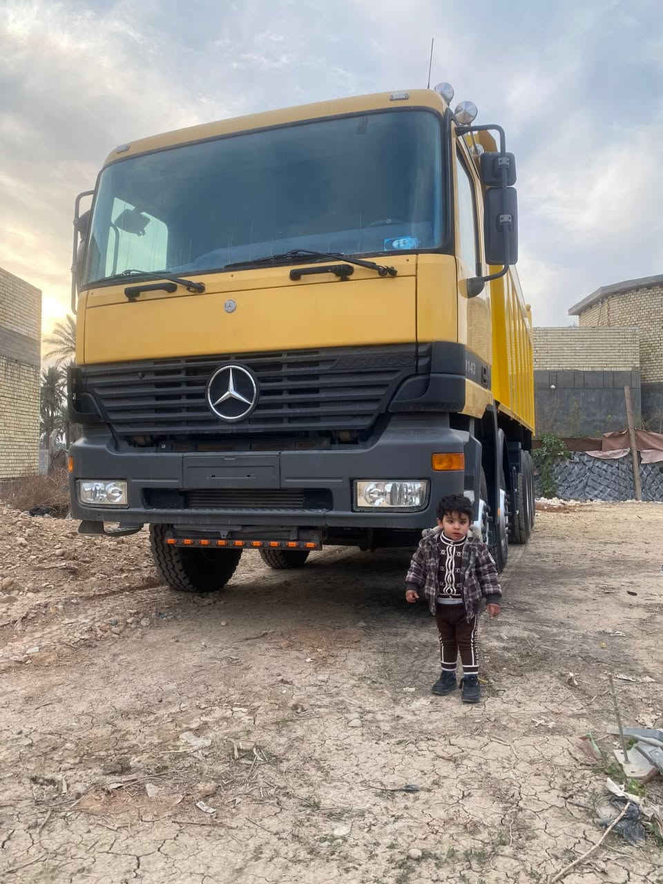 للبيع اكتروز شمعه دخول جديد كير كهربائي بدي علي الدلفي ما محمله ولا درب تخم تاير سياره معمره فول رقم بصره تحويل ثاني يوم السعر 6 $ وبيه مجال ***********
