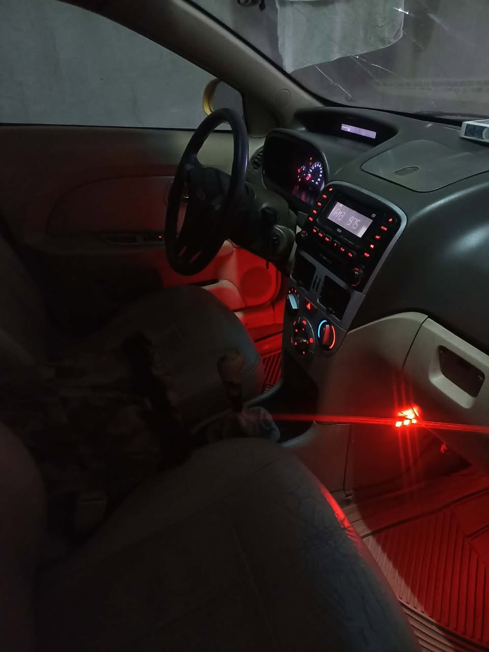 السلام عليكم
السيارة للبيع......، شيري فلاوين 
موديل 2013 .... السيارة گير و محرك شرط جديد ..مشروع وطني رقم بغداد الماني ...شرط التحويل.. سعرها 25 ورقة و بيها مجال.. /للاستفسار
 ‭0770 526 8449‬ متواجد واتساب
