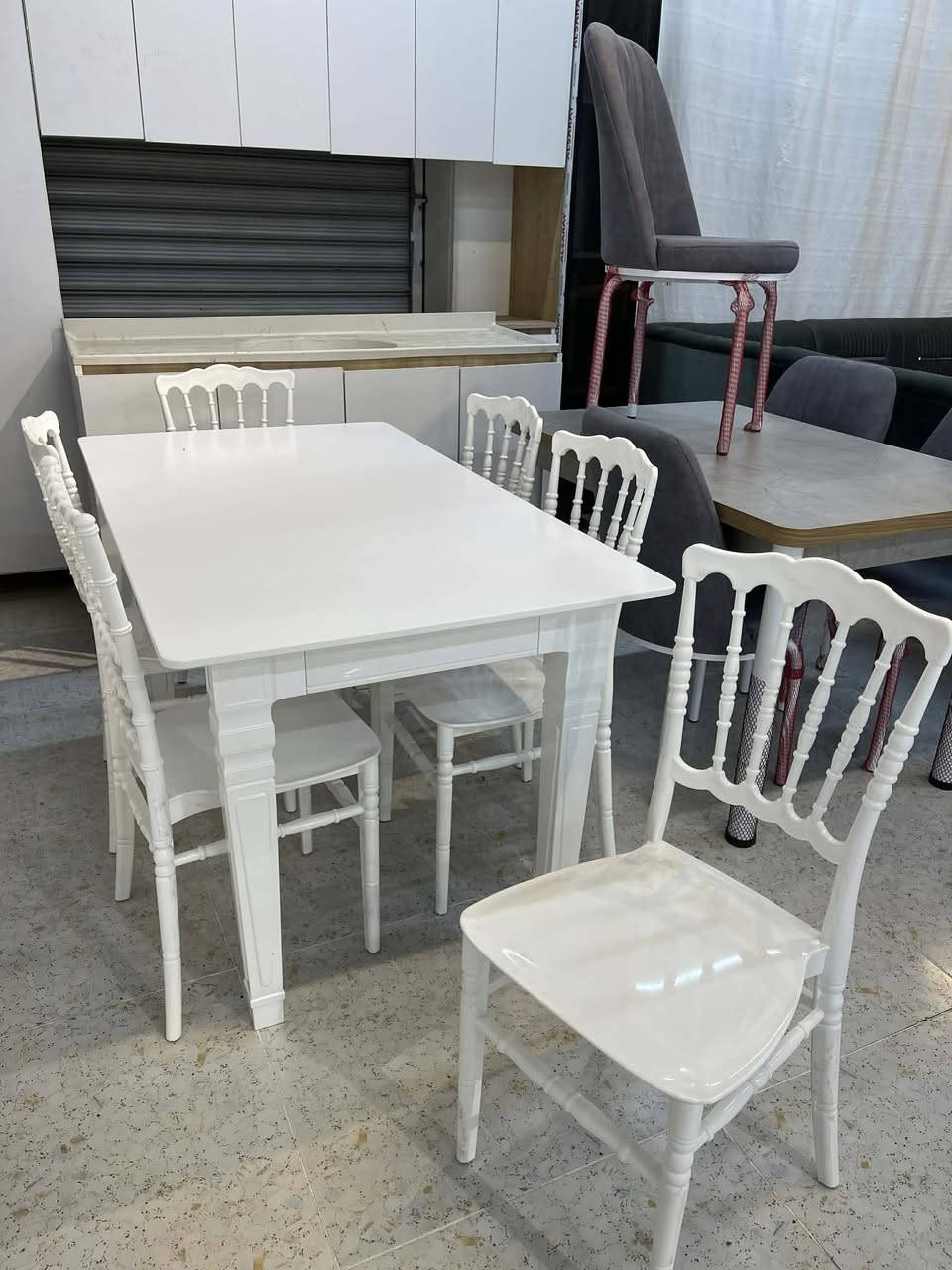 جوانترین مێز طعام بەردەستە کە نەشکێنە و دەشۆرێ
زۆر کوالێتیان بەرزە بە هەرزانترین نرخ 
گەیاندن هەیە بۆ سەرجەم شار و شارۆچکەکان


**إذا كنت صاحب هذا الإعلان وتريد حذفه لأي سبب، رجاءا أرسل رسالة إلى الدعم الفني**