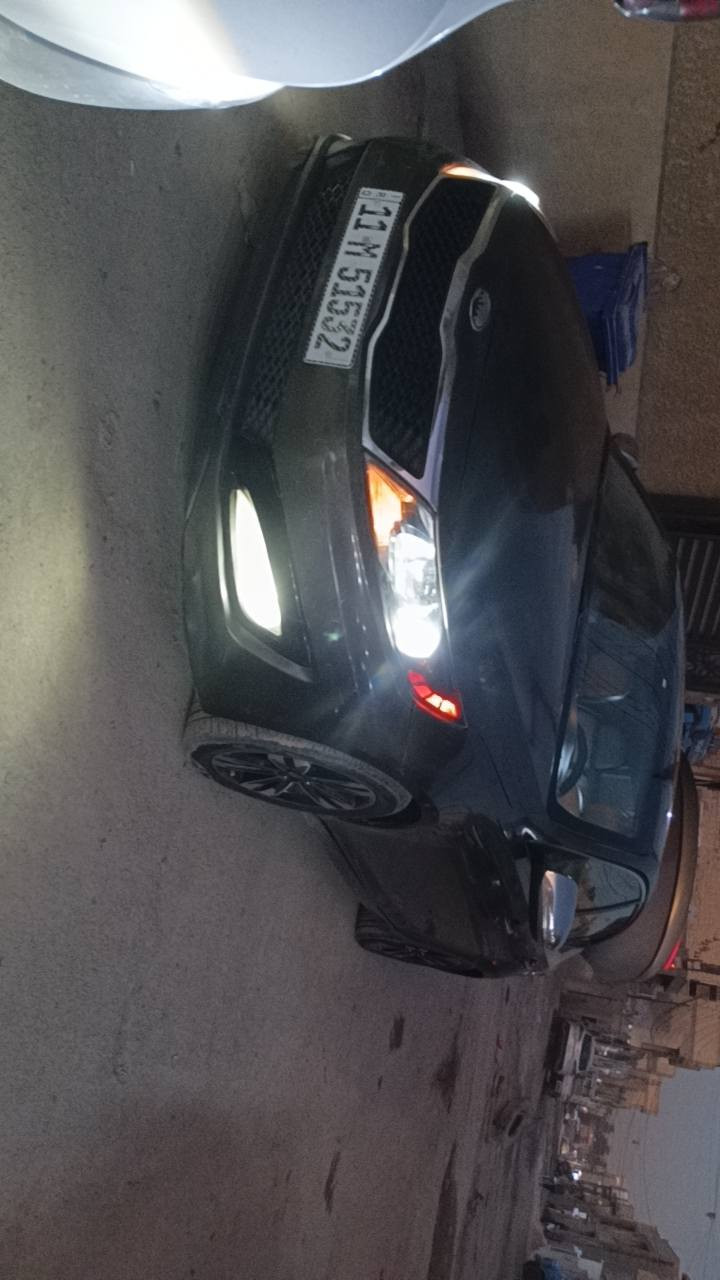 السلام عليكم اوبتما ١٣ امريكي بيها جملغ وبنيد بدون دواخل. فقط البنيد مبدل فول موصفات عده الفتحه سياره كامله من كلشي رقم دولي بسمي شاشه تاب كامره دواره ليت زنون ٥ويل كب سياره جاهزه مكاني بغداد الامين الثانيه السعر ١٠٠ وبيها مجال رقم الهاتف  ‏‪***********‬‏
