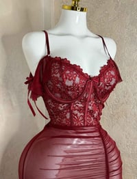 لانجري • ملابس نسائية • أناقة