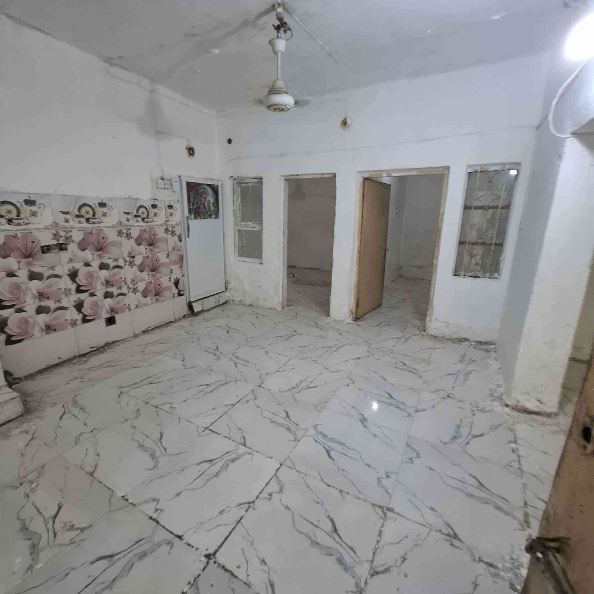 السلام عليكم..
بسبب الوعود الكاذبه إعادة نشر
بيت للبيع قرب الصيدلية النموذجية ومقابل الاعدادية المركزيه يعني قلب الولاية.. مساحة البيت ٩٦م دولان عرض متر ومن الداخل عرض ٨ م ونص (سعر البيت ٧٥ ) 
الاتصال ***********
