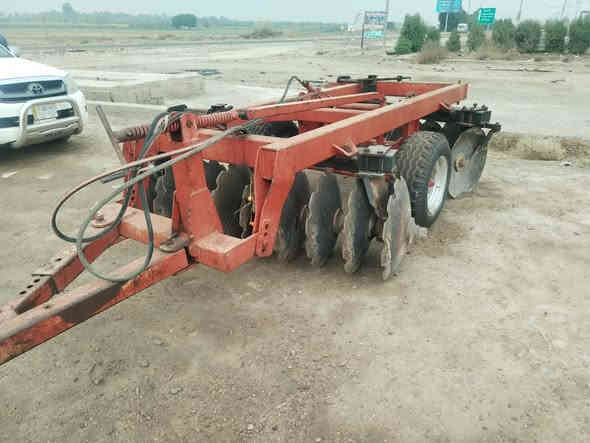 للبيع دسك تركي حجم  ١٨  صاج
العنوان واسط لنعمانية *********** ابو مشتاق
