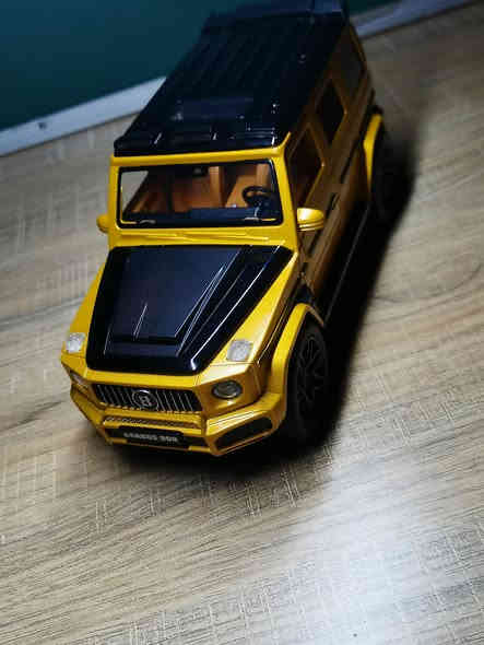 مارسدس G class
حجم 22 سانتيم
السعر 20 الف
واتساب ***********
