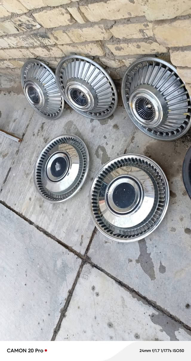 السلام عليكم غراض مال سياره مشط مال فنتيره وكبات حجم ١٤ مسطره مال بريجو كلبوات داخليه مكان البياع الشرطه الخامسه الاتصال على رقم ***********
