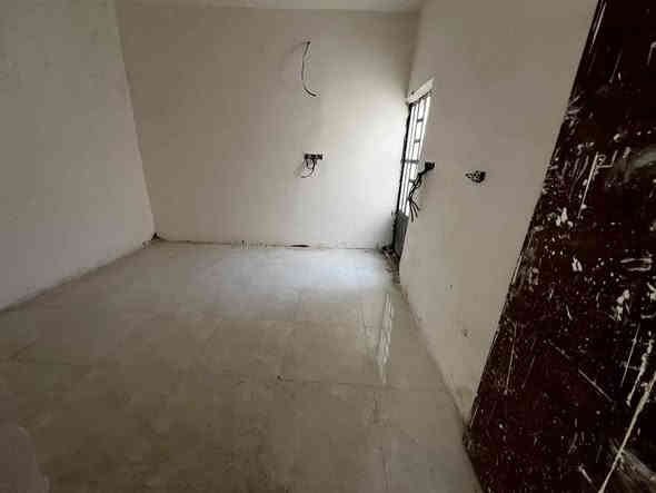 🏠 بيت للبيع – حي الحواراء / طريق بغداد–كربلاء، عامود 36
📏 المساحة: 100 متر
📐 الواجهة: 6 م
📐 النزال: 16.5 م
📄 السند: زراعي 25
📅 البناء: 2009 – مَرَمّم قبل 6 أشهر
✨ تم تجديده بالكامل (لبخ + بياض + سيراميك + تأسيس ماء ومجاري جديد).
⚠ باقي ملاحظات بسيطة (خلاطات + سويجات كهرباء).

💰 الطلب: 90 مليون وبيه مجال للجاد
📍 يبعد عن الشارع العام تقريباً 500 متر
تواصل ع رقم 
***********
