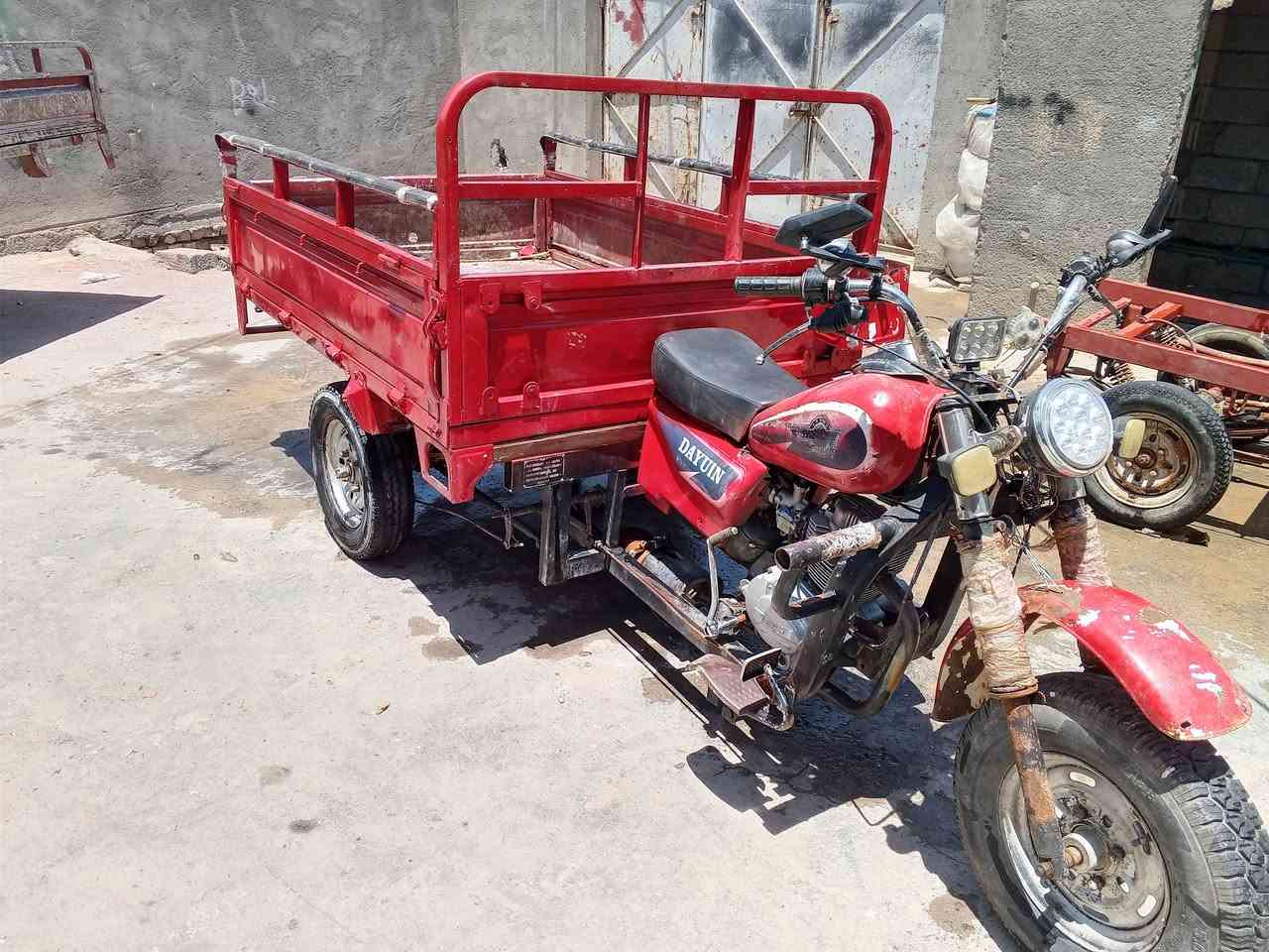 سلام عليكم ستوته للبيع السعر 650وبه مجال قليل حك جيه  موديل 15جاهزه كلك كلك مكاني رفاعي الموشراي لايراسل  للستفسار علا رقم ***********
