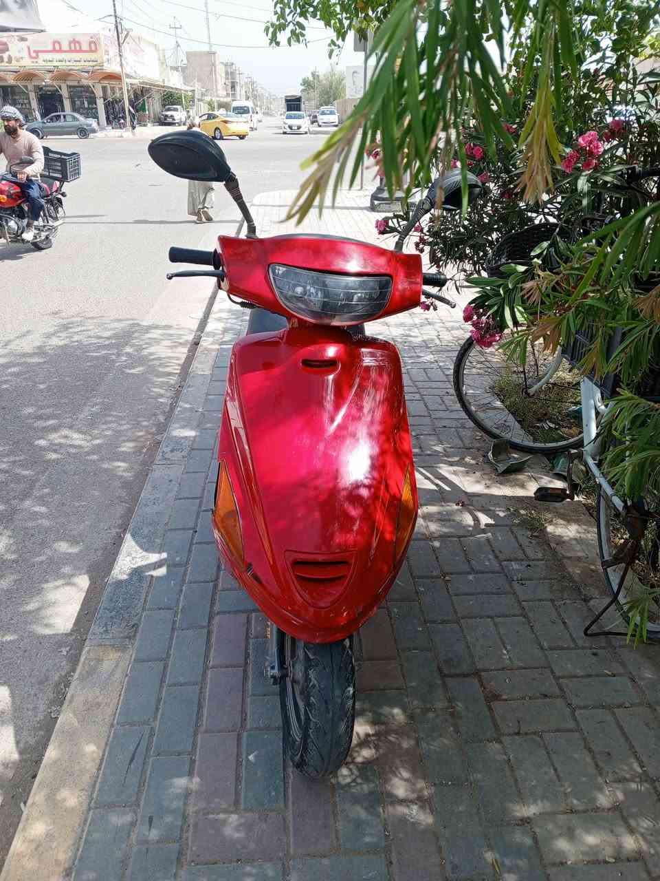 سلام عليكم فراشه للبيع دراجه بلاديه حته كهربائيات ع البلاد كلها شغاله عالي ناصي اشاير مكينه مامفتوحه ابد متسمع صوتها شلعه ومعدل تخبل بس بيها دخانه سعرها 400 وبيها مجال مكاني ديالى ***********
