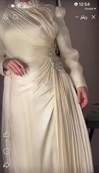 فستان • ضيق • نفس اللون